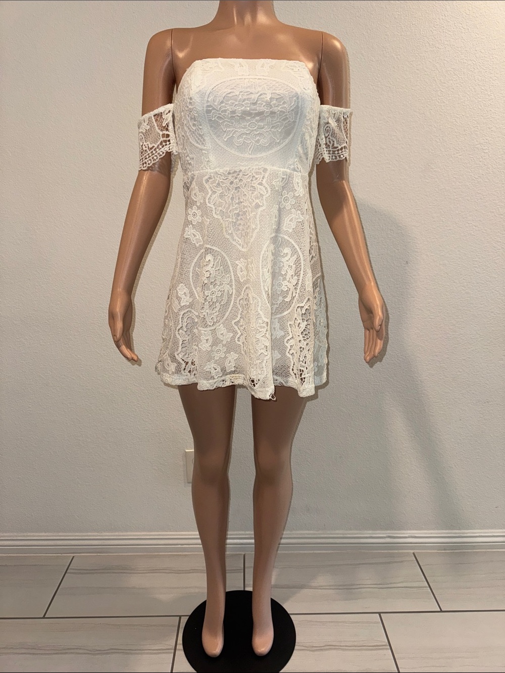 Forever 21 White Off-Shoulder Lace Mini Dress